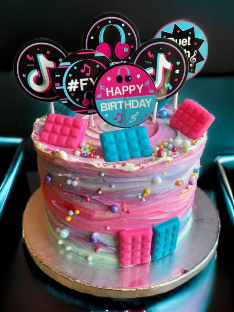 Pastel Cumpleaños TikTok